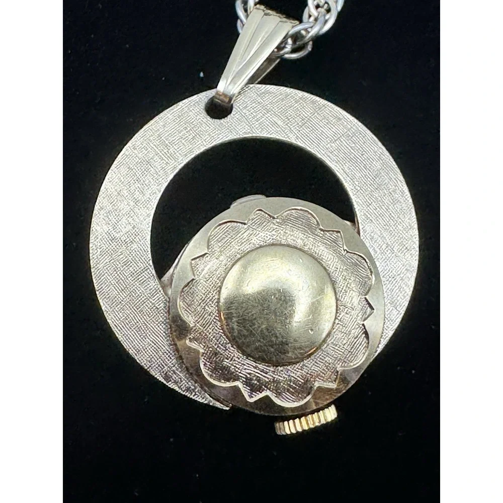 Vintage Welsbro‎ Swiss Pendant Watch Necklace Manual Wind Working Gold Tone